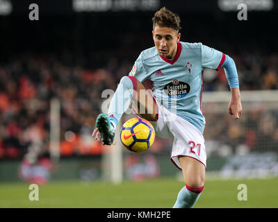 Valencia, Spanien. 09 Dez, 2017. Emre Mor von RC Celta de Vigo während der spanischen La Liga Match zwischen Valencia CF vs Celta de Vigo an Stadium Mestalla am 09. Dezember 2017. Credit: Gtres Información más Comuniación auf Linie, S.L./Alamy leben Nachrichten Stockfoto