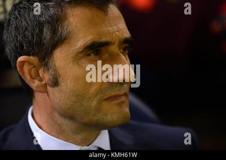 Villarreal, Spanien. 10 Dez, 2017. Ernesto Valverde während des Spiels zwischen Villarreal CF gegen FC Barcelona, Woche 15 von La Liga 2017/18 in Ceramica Stadium, Villarreal, SPANIEN - 10. Dezember 2017. Credit: Gtres Información más Comuniación auf Linie, S.L./Alamy leben Nachrichten Stockfoto