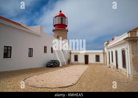 Sintra, Portugal, 5. Juli 2014: Leuchtturm von Cabo de Sao Vicente, Sagres, Algarve, Portugal. Cabo da Roca Leuchtturm war der erste Zweck gebaut ligh Stockfoto