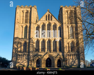 Bei Sonnenuntergang Ripon Ripon Cathedral North Yorkshire England Stockfoto