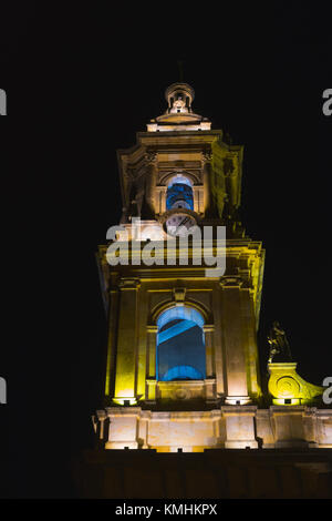 Bogota, Kolumbien, 22. Oktober 2017: schöne Nacht auf den Platz mit Kirche, Bolivar Square in Bogotá, Kolumbien, Lateinamerika Stockfoto