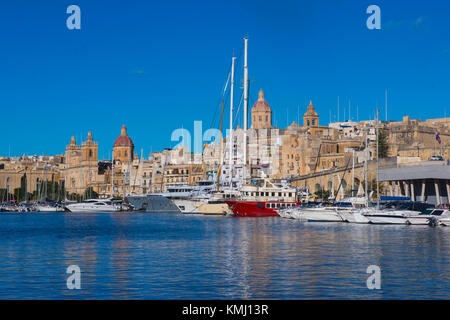 Malta, 6. Dezember 2017. Grand Harbour Marina und der birgu Bezirk von Valletta, die Hauptstadt von Malta. Michael tubi/alamy Leben Nachrichten. Stockfoto