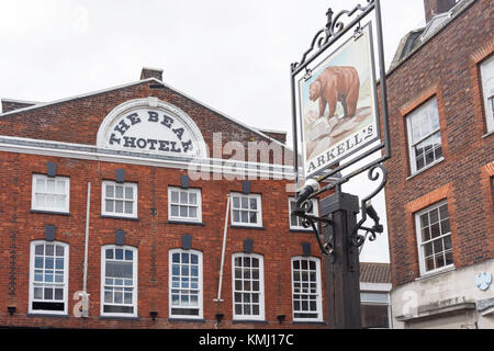 16. jahrhundert The Bear Hotel, Market Place, Wantage, Oxfordshire, England, Vereinigtes Königreich Stockfoto