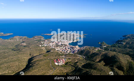 Luftbild von cadaques Dorf, Costa Brava, Spanien Stockfoto