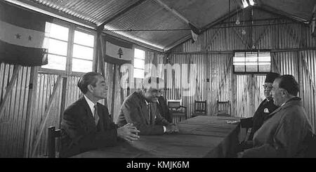 Präsident der Vereinigten Arabischen Republik, Gamal Abdul Nasser, trifft seinen Libanesen Pendant Fouad Shihab 1958 Stockfoto