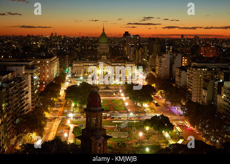 Sonnenuntergang über Plaza del Congreso und Palacio del Congreso, vom Palacio Barolo, Buenos Aires, Argentinien, Südamerika Stockfoto