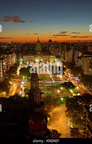 Sonnenuntergang über Plaza del Congreso und Palacio del Congreso, vom Palacio Barolo, Buenos Aires, Argentinien, Südamerika Stockfoto