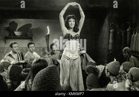 Schauspielerin Linda Cristal als Cleopatra in dem Film Legionen des Nils, 1959 Stockfoto