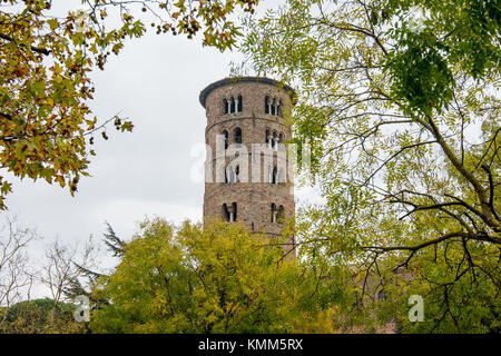 Italien, Ravenna St. Apollinare in Classe Basilika mit der runde Glockenturm Stockfoto