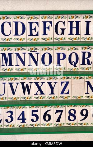 Keramik-Nummern Stockfoto, Bild: 16244247 - Alamy