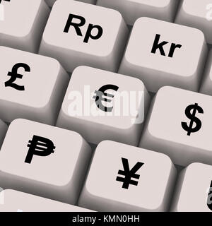 Währung Symbole auf dem Schlüssel zeigen, Wechselkurse und Finanzen Stockfoto