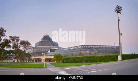 Schönes Gebäude mit ungewöhnlichen Design des Terminal 2 im Flughafen Heydar Aliyev von Bina, Aserbaidschan Stockfoto