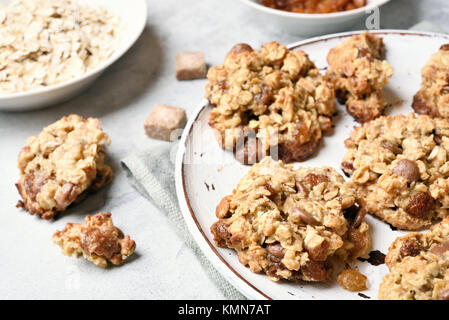 Oatmeal Cookies auf Platte, Ansicht schließen Stockfoto