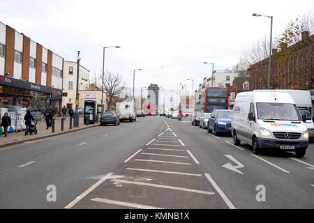 Burnt Oak Broadway, Edgeware Road, London, Vereinigtes Königreich Stockfoto