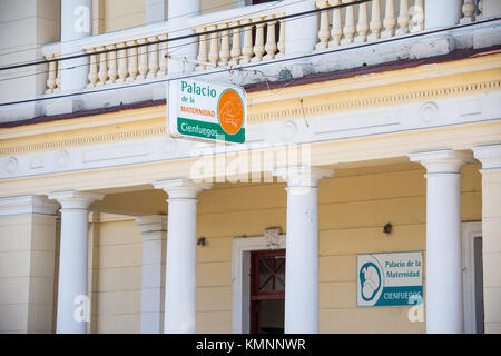 Geburtsklinik oder Palacio de la Entbindungsklinik, Cienfuegos, Kuba Stockfoto