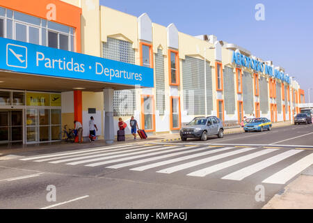 Zugang zu den Abflug Lounge im Internationalen Flughafen Amilcar Cabral, Kap Verde, Afrika Stockfoto