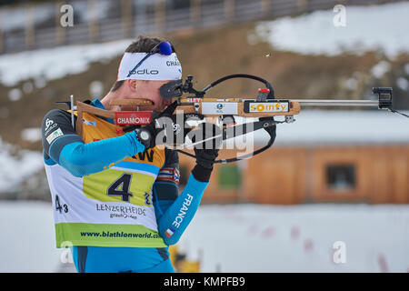 Lenzerheide, Schweiz. Dezember 2017. DUMONT Clement (FRA) während des IBU Biathlon Cup Mixed Relay in Lenzerheide. Quelle: Cronos/Alamy Live News Stockfoto