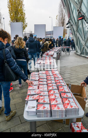 Mailand, Italien. 08 Dez, 2017. Eingang des 2017 "L'Artigiano in Fiera": eine Italienische und Internationale Handwerk Messe in Rho Fiera, Mailand, Lombardei, Italien Quelle: Alexandre Rotenberg/Alamy Leben Nachrichten gehostet Stockfoto