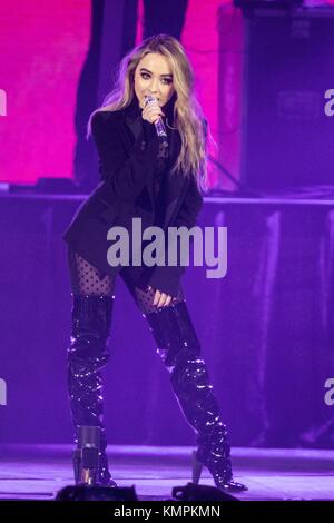 Rosemont, Illinois, USA. 7 Dez, 2017. sabrina Zimmermann bei der b 96 Pepsi jingle bash an der Allstate Arena in Rosemont, Illinois Credit: Daniel deslover/zuma Draht/alamy leben Nachrichten Stockfoto