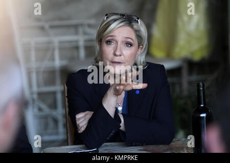 Loubersan (Frankreich), 09. März 2017; Marine Le Pen Kandidat der rechtsextremen Front National für die französischen Präsidentschaftswahlen 2017 besuchen Sie auf einem weit Stockfoto