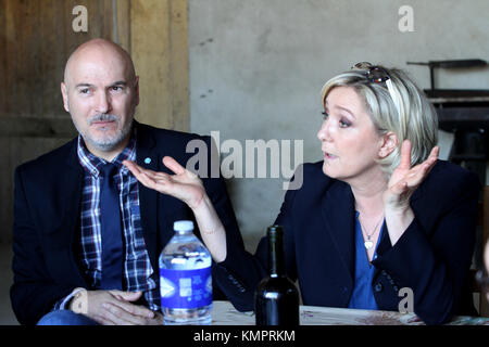 Loubersan (Frankreich), 09. März 2017; Marine Le Pen Kandidat der rechtsextremen Front National für die französischen Präsidentschaftswahlen 2017 besuchen Sie auf einem weit Stockfoto