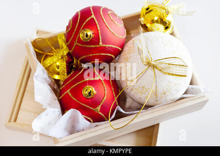 Tradiční české vánoce - vánoční ozdoby eine balicí Papír/traditionelle tschechische Weihnachten - Dekoration und Verpackung Papier Stockfoto