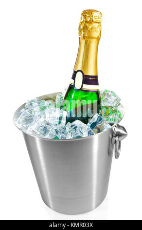 Champagner-Flasche in einen Eimer mit Eis auf dem weißen Stockfoto