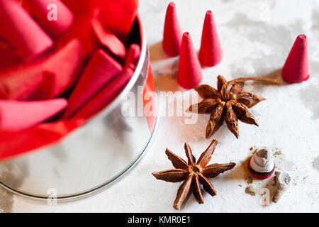 České vánoce - vánoční František/Tschechische Weihnachten - rauchen Räucherwerk Münzen Stockfoto