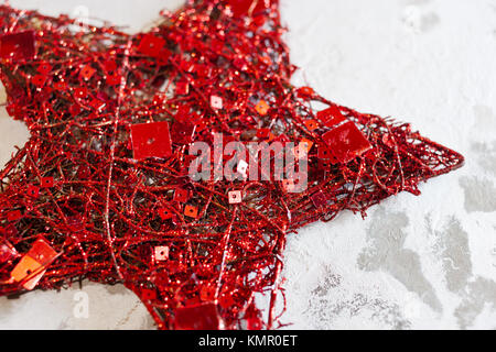 Tradiční české vánoce - vánoční Hvězda/traditionelle tschechische Weihnachten - roter Stern Dekoration Stockfoto