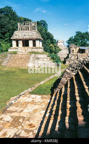 Maya-ruinen in Palenque, Chiapas, Mexiko. Palast und Sternwarte. Stockfoto