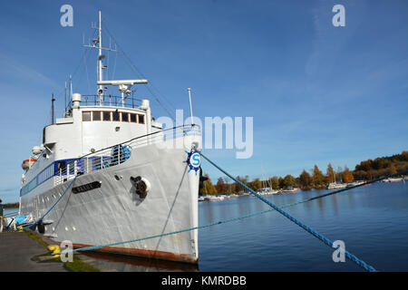 Großes Kreuzfahrtschiff der Lappeenranta Hafen am 12. Oktober 2013. Lappeenranta ist der Seehafen auf der Saima Kanal Stockfoto