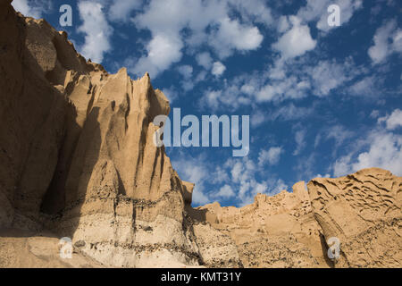 Strand Vlichada, Insel Santorini, Griechenland. Schwarzer Strand in Santorini Stockfoto