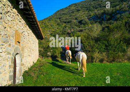 Ermita de San Pedro, Foz de Arbayún, Salazar Fluss, Navarra, Spanien, Europa Stockfoto