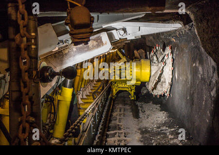 Ruda Slaska, Polen - 16 Juli 2017: 105358 Maschine in einem Kohlebergwerk zu arbeiten. Stockfoto