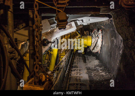 Ruda Slaska, Polen - 16 Juli 2017: 105358 Maschine in einem Kohlebergwerk zu arbeiten. Stockfoto