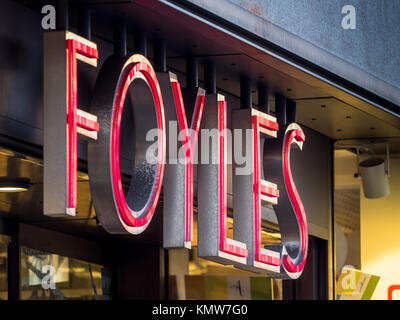 Foyles Buchhandlung Buchhandlung in Charing Cross Road in London, Großbritannien. Foyles wurde im Jahr 1903 gegründet. Stockfoto