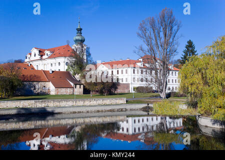 Barocke Kirche und das Kloster von St Marketa und Vojtech, Stadtteil Brevnov, Prag, Tschechische Republik Stockfoto