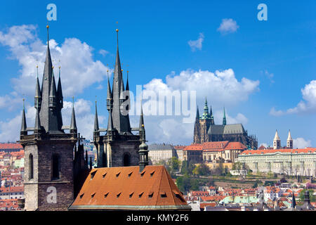 Prazsky hrad, Tynsky chram ein Stare Mesto (UNESCO), Praha, Ceska Republika/Tyn Kathedrale und Altstadt (UNESCO), Prag, Tschechische Republik Stockfoto