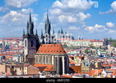 Prazsky hrad, Tynsky chram ein Stare Mesto (UNESCO), Praha, Ceska Republika/Tyn Kathedrale und Altstadt (UNESCO), Prag, Tschechische Republik Stockfoto