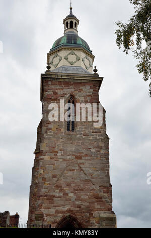 Die alte Kirche St. Peter und Paul mit pepperpot Glockenturm, Ellrich bei Nordhausen, Thüringen Stockfoto