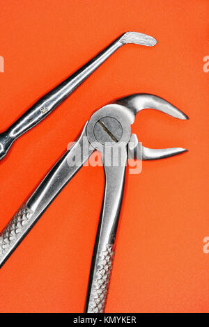 Die veralteten medizinischen Werkzeugen Stockfoto