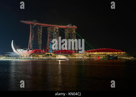 Marina Bay Sands Abend Laser Display, Marina Bay, Singapore. Stockfoto