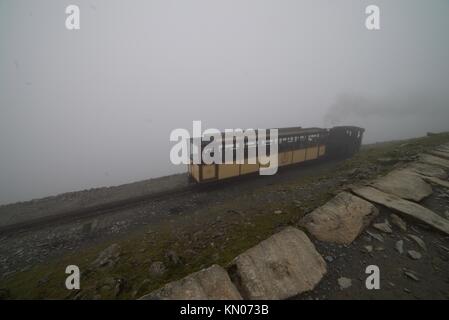 Die Bahn entlang der Snowdon Mountain im Snowdonia National Park, Wales. Stockfoto