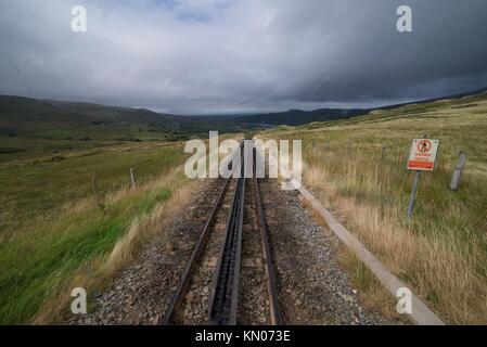 Die Bahn entlang der Snowdon Mountain im Snowdonia National Park, Wales. Stockfoto