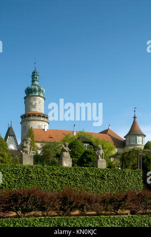 Tschechische Republik, Nove Mesto nad Metuji (Neustadt an der Mettau), Statuen von Matthias Bernhard Braun im Schlosspark Stockfoto