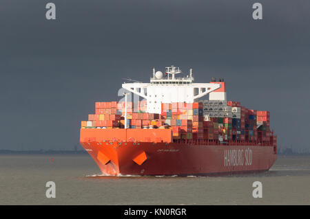 Das containerschiff Cap San Nicolas in Richtung Nordsee aus Hamburg Stockfoto
