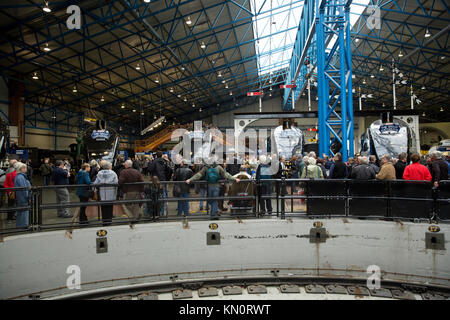 Line up eines 4 Dampflokomotiven auf der großen Versammlung gehalten an das National Railway Museum, York, UK - November 2013 Stockfoto
