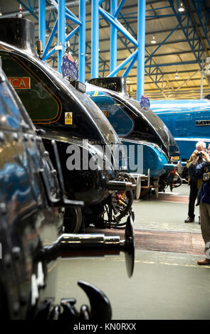 Line up eines 4 Dampflokomotiven auf der großen Versammlung gehalten an das National Railway Museum, York, UK - November 2013 Stockfoto