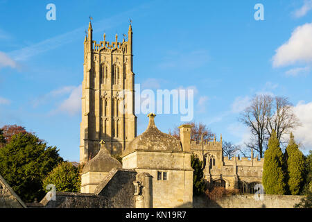 St. James Kirche und Turm in Cotswold Kalkstein im historischen Chipping Campden, Gloucestershire, Cotswolds, England, Großbritannien, Großbritannien Stockfoto