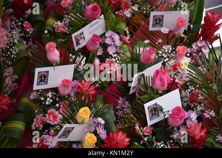 Lima, Peru - November 2., 2017: Blumen zum Verkauf in der Nähe des Parque del Unsere Niederlassung Friedhof vor der Tag der Toten. Lima, Peru Stockfoto